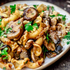 Silky Mushroom Pasta &ndash;  vomFASS Madison University Avenue