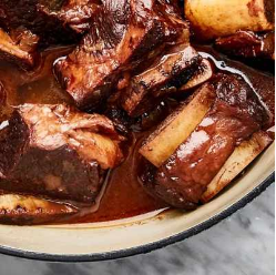 Red Wine-Braised Short Ribs – vomFASS Madison University Avenue
